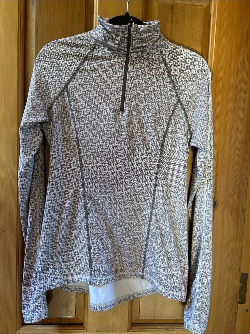Women's Long-Sleeve Quarter-Zip Performance Top - Light Gray Pattern